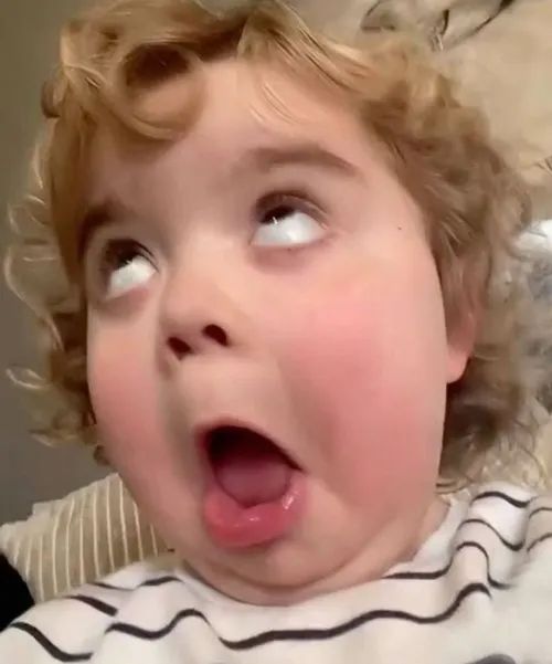 Ảnh troll cười sặc thể hiện cảm xúc thân quen