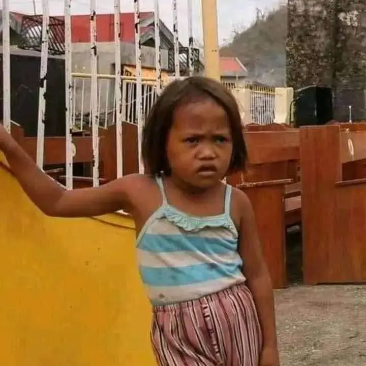 Meme đột ngột: Khi thế giới đổi màu và biểu cảm của bạn cũng theo đó mà đứng hình