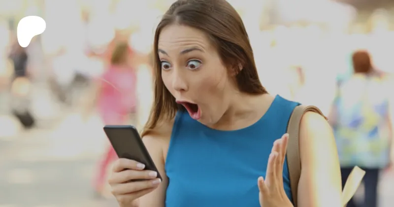 Meme chị gái sốc ánh mắt long lanh, gương mặt cực kỳ troll