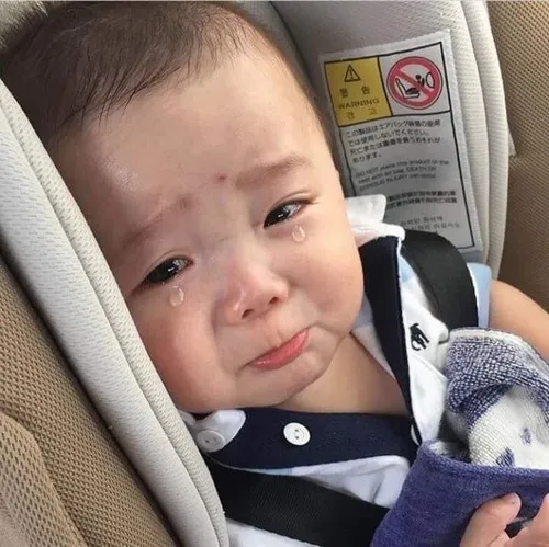 Ảnh troll bé con biểu cảm vừa khóc vừa cười