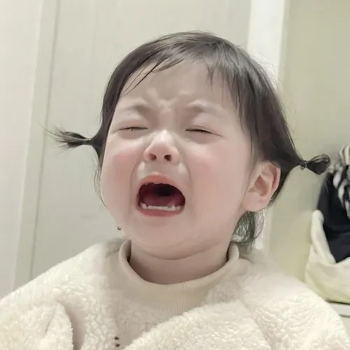 Hình ảnh em bé khóc đáng yêu lọt top tìm kiếm TikTok