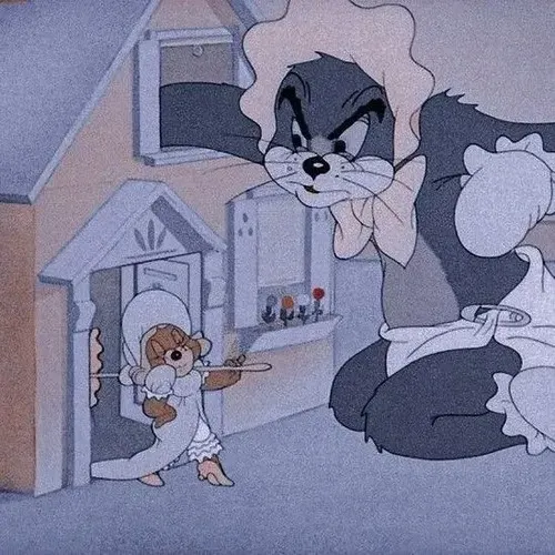 Màn diện váy cưới của Jerry cùng dáng đứng cứng đơ đầy đối lập vui nhộn