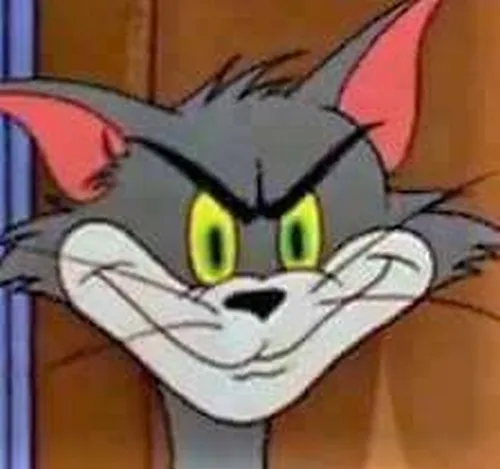 Meme Tom la hét khi bước chạy bỗng hóa tẩu khói