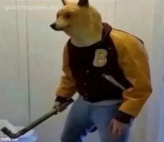 Chú chó Cheems cơ bắp cầm cây sắt