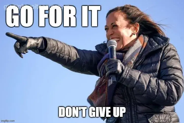 Meme hài cố lên khiến dân mạng cười nghiêng ngả mà vẫn cảm động