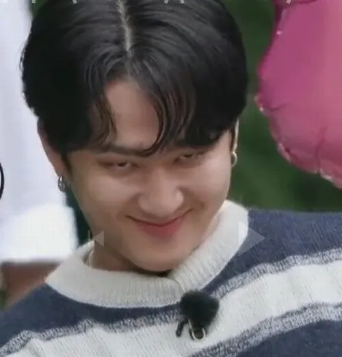 Top meme cười nửa miệng đang viral khắp TikTok