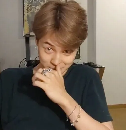 Bộ sưu tập meme cười đểu khiến tim dân mạng “rung rinh cay cay”