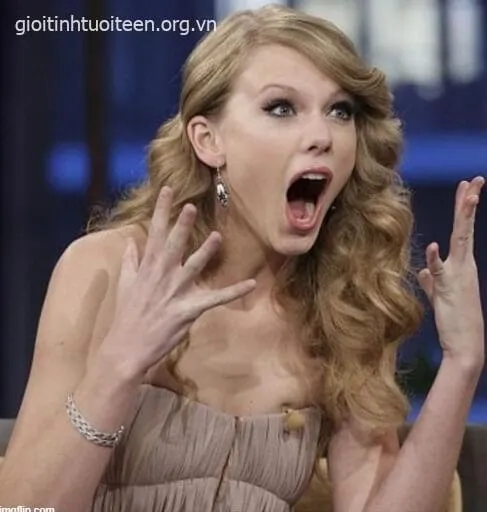 Những gương mặt “đơ toàn tập” khiến ai cũng cười