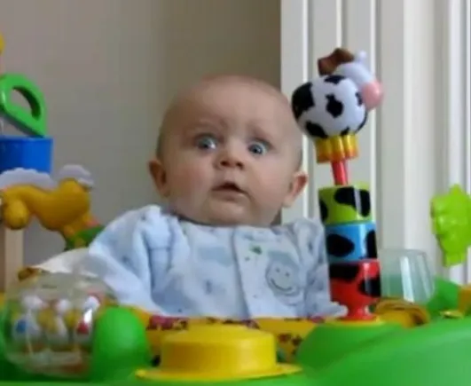 Ảnh troll gương mặt meme há hốc lan truyền nhanh