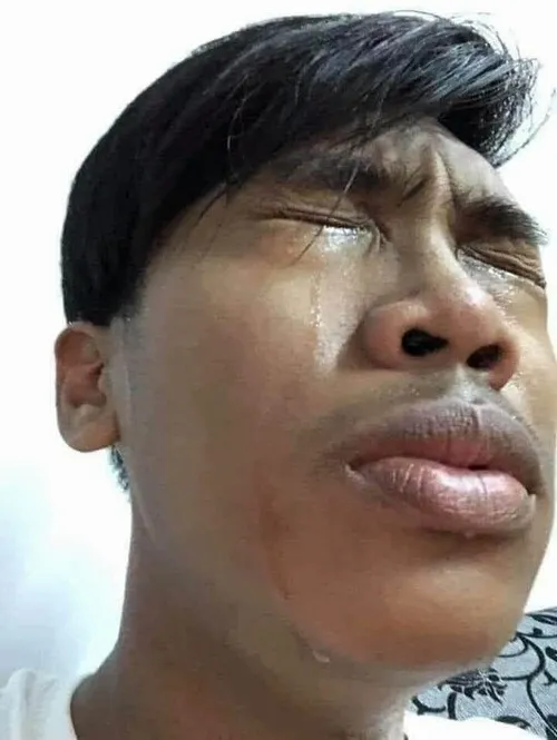 Khóc mà vẫn duyên, trọn bộ meme buồn cười không đỡ nổi