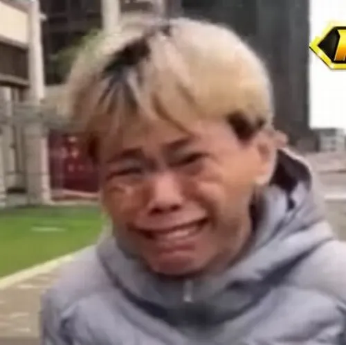 Ảnh troll nước mắt giả trân khiến dân mạng bật cười