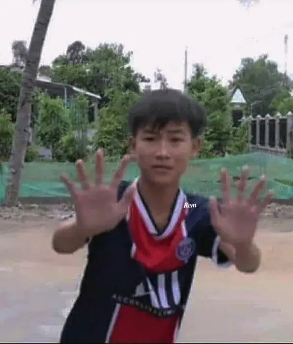 Ảnh chế ánh đèn lung linh làm nổi bật bảng 10 điểm