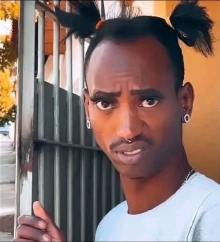 Khi anh da đen cười nhẹ, cả mạng lại bùng nổ ảnh chế mới