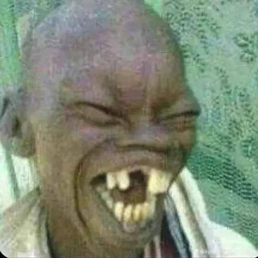 Ảnh anh da đen cười ngượng gạo khi bị phát hiện nói dối trắng trợn.