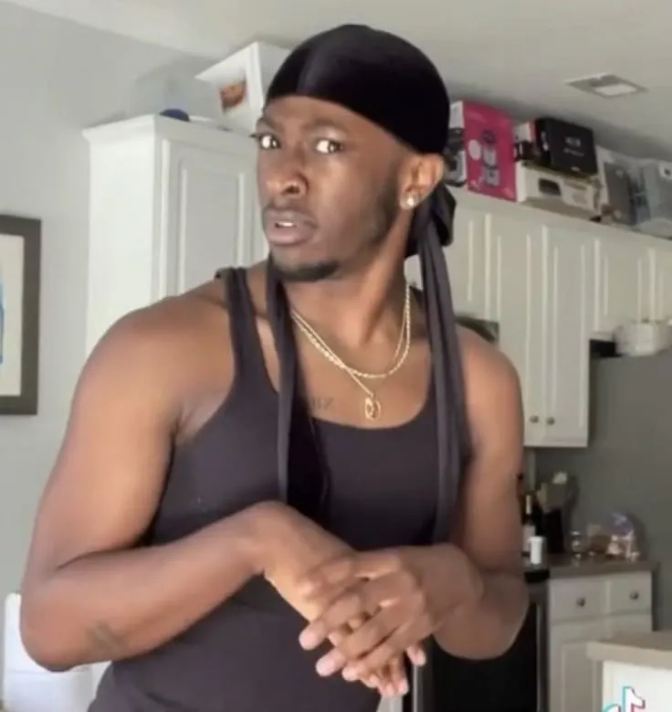 Ảnh troll biểu cảm lúng túng khiến ai cũng bật cười