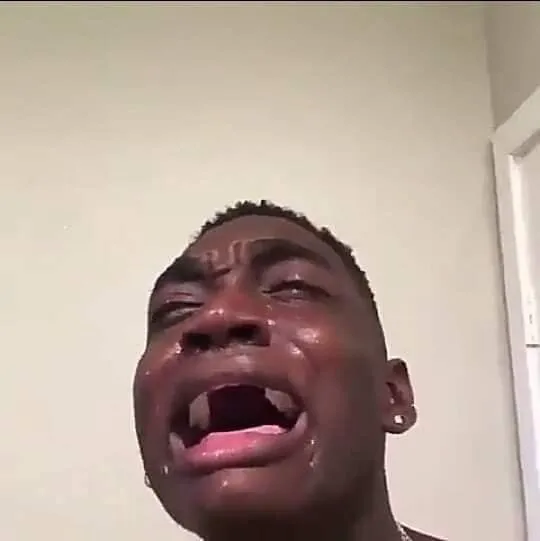 3 Ảnh chế biểu cảm nước mắt chảy dài mà vẫn cười