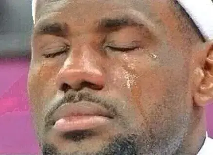 10 Cảm giác hụt hẫng hiện rõ trên đôi gò má