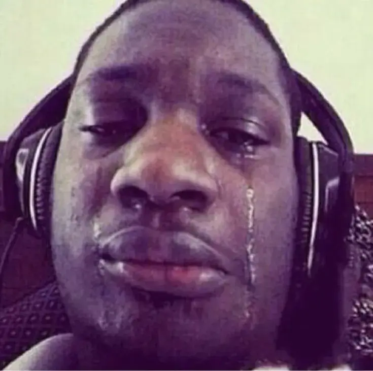 18 Anh da đen khóc, gương mặt hài hước nhưng đầy xót xa.