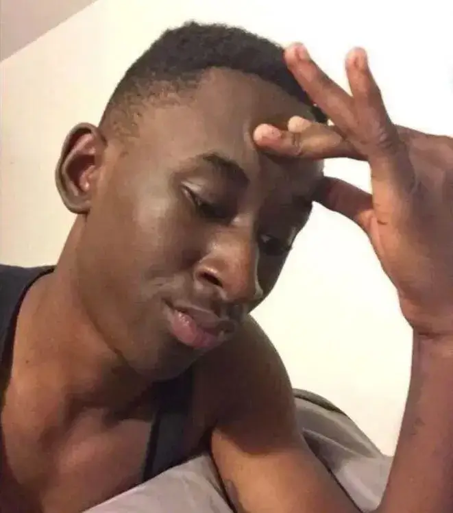 Bộ ảnh anh da đen ôm đầu khiến dân mạng cười ngất
