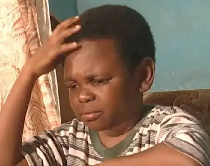 Meme anh da đen ôm đầu và sức mạnh của biểu cảm thật