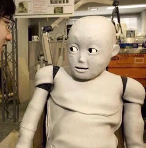 Meme troll biểu cảm nghi ngờ cực hợp phản ứng “cà khịa nhẹ”