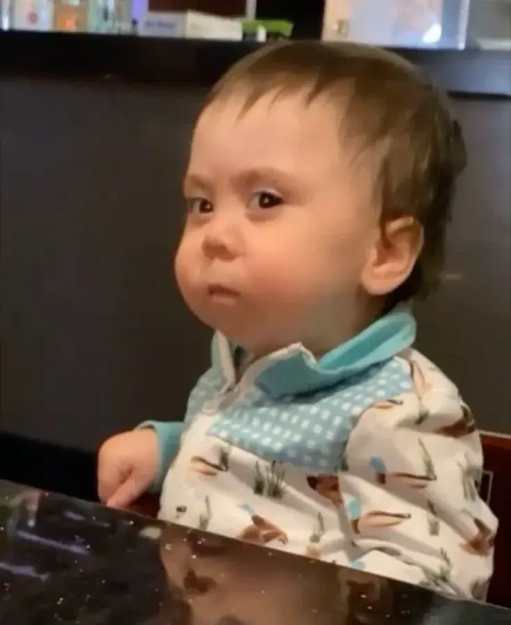 Ảnh vui gương mặt hoạt hình ánh mắt soi xét ngộ nghĩnh