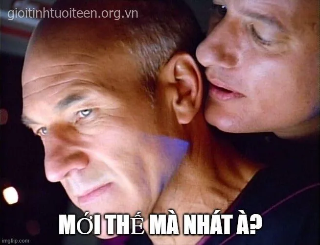 Meme hài bạn ngại phát biểu à thể hiện dáng rén mà đáng yêu
