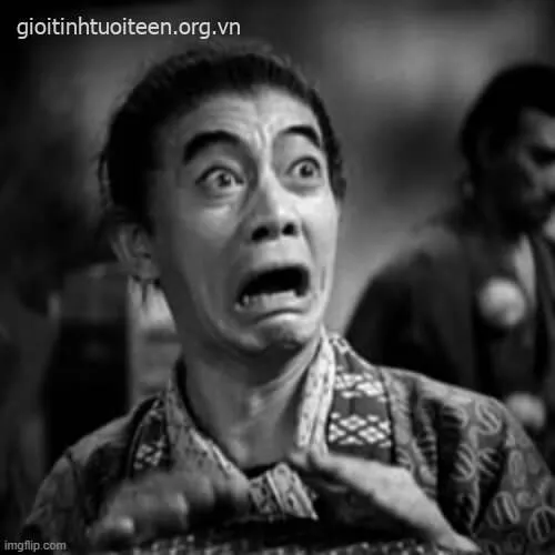 Ảnh chế khuôn mặt không tin nổi khi thấy hóa đơn điện.