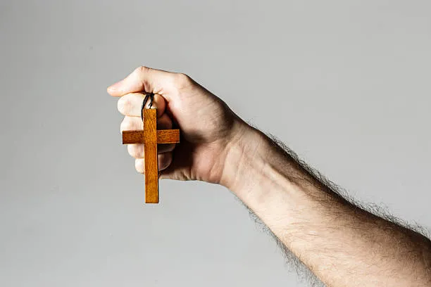 Meme troll gương mặt kinh hoàng khi thánh giá chạm vào ánh sáng đỏ