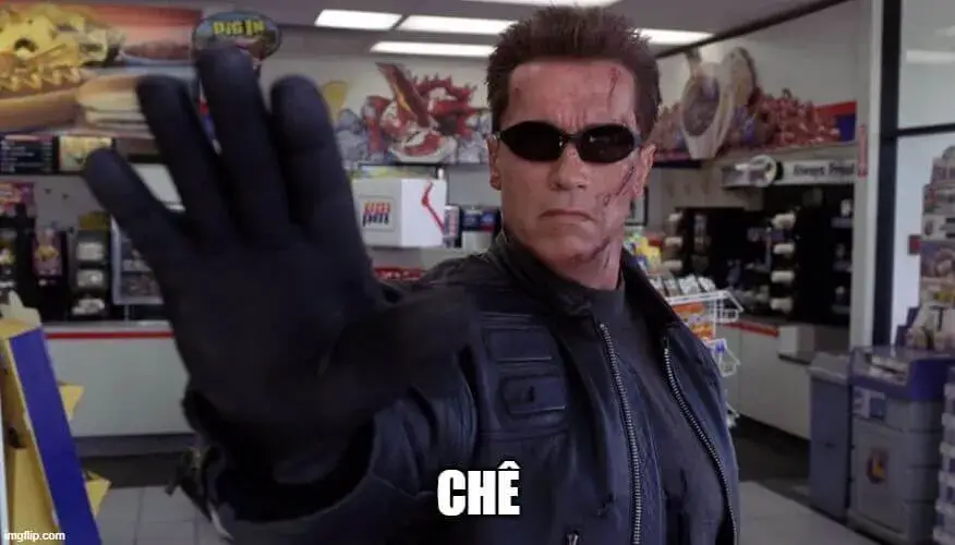 Hình meme hài ánh nhìn “ờ thế à” gắt mà duyên