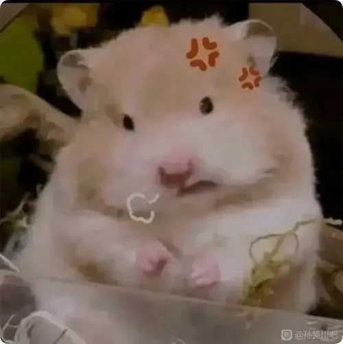 Khoảnh khắc chuột like bằng hai móng nhỏ trông cực buồn cười.