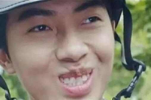 Meme hài khuôn mặt bựa pha chút cà khịa tinh tế