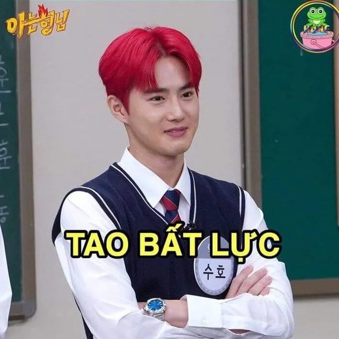 Ảnh troll cười mệt mỏi vì phải chờ file tải 99% rồi đứng luôn.