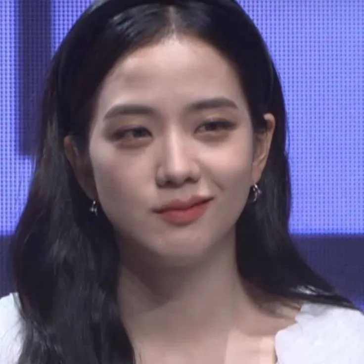 Ảnh troll khuôn mặt ngạo nghễ, cười nửa mép cực chất