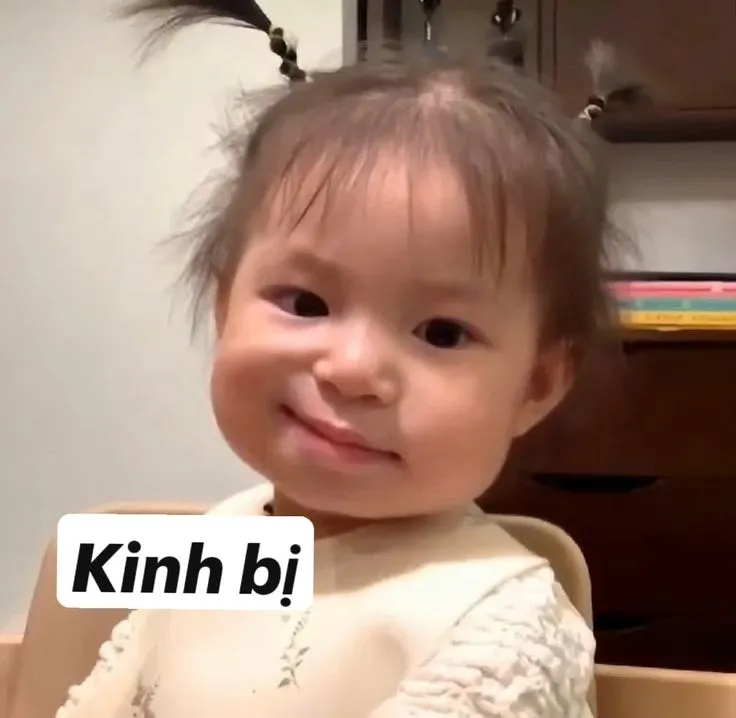 Bộ meme nhếch mép khinh khỉnh khiến ai xem cũng phải bật cười