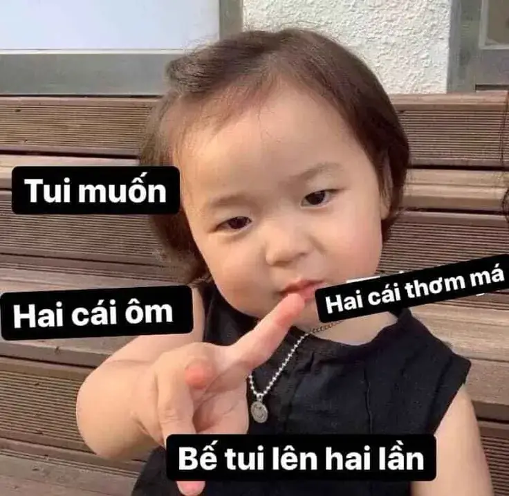 Meme chế đêm mưa khiến dân mạng thấy thương vô cùng