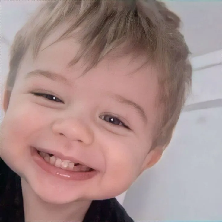 Khoảnh khắc thiên thần nhỏ mỉm cười ngủ say trong chăn ấm