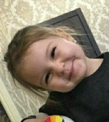 Nụ cười đứa trẻ trong sáng khiến ai tan chảy.