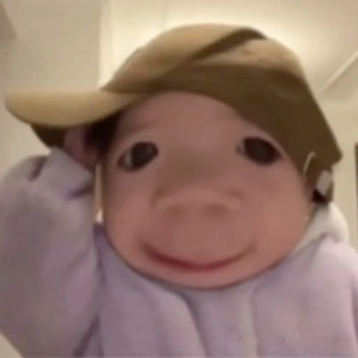 Nét mặt trẻ em cười hồn nhiên cực vui.