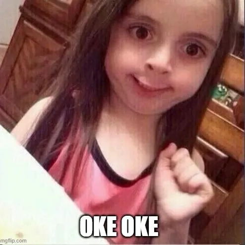 Ảnh meme okela chốt chat với nụ cười pha chút mỉa nhẹ.