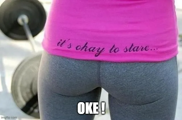 Meme giơ tay oke dí dỏm nhìn siêu đáng yêu