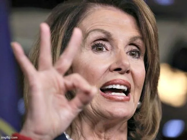 Meme oke lan tỏa nhờ nét gật đầu đáng yêu và biểu cảm vui.