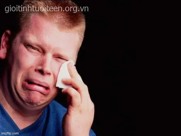 Những khuôn mặt sụt sùi thành huyền thoại mạng xã hội