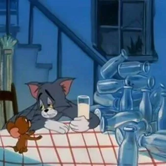 Ảnh chế mèo lười biếng nằm co tròn dễ thương hết nấc