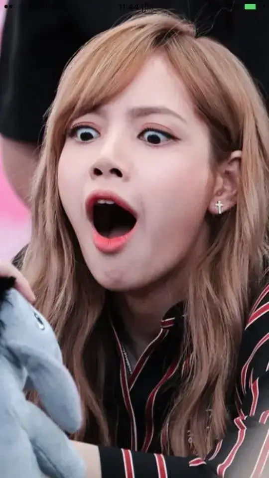 Meme ngạc nhiên ánh mắt long lanh cực hài