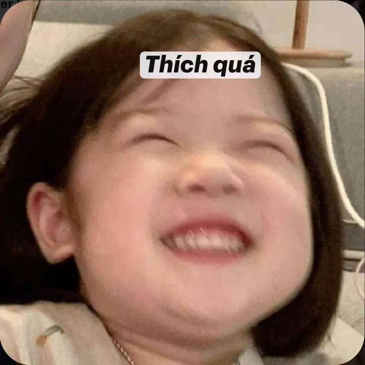 Meme ngượng ngùng pha lẫn hạnh phúc trong khoảnh khắc khó tả.