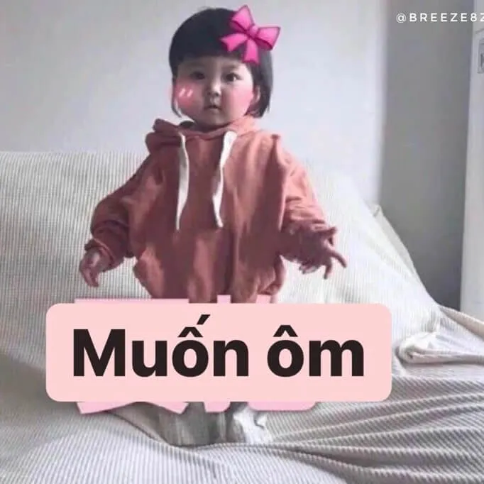 Hình troll ôm chặt mang cảm xúc bình yên khó tả