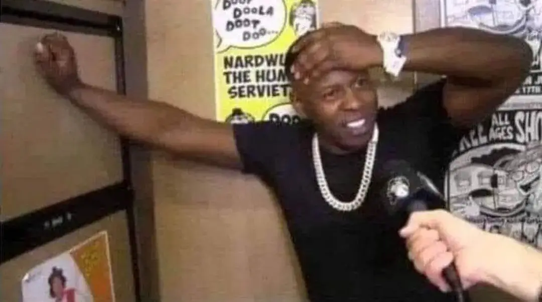 Meme ôm đầu: Khi sự ngỡ ngàng, hoang mang và tuyệt vọng hòa làm một biểu cảm