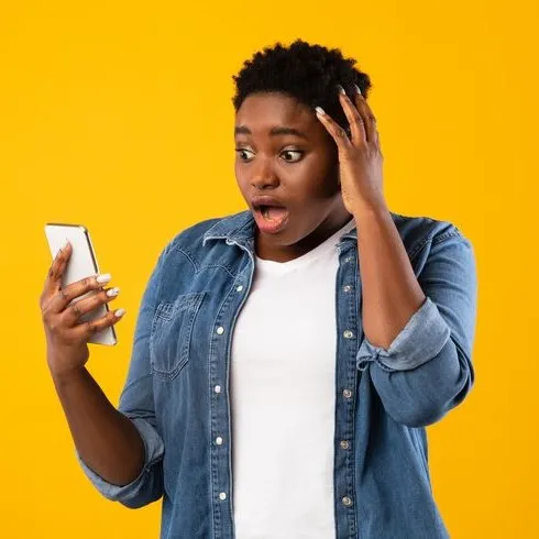 Khi tình huống quá dở khóc dở cười khiến bạn chỉ biết gào lên trong im lặng