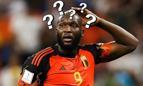 Meme hài tay ôm trán như muốn hỏi “tại sao là tôi”